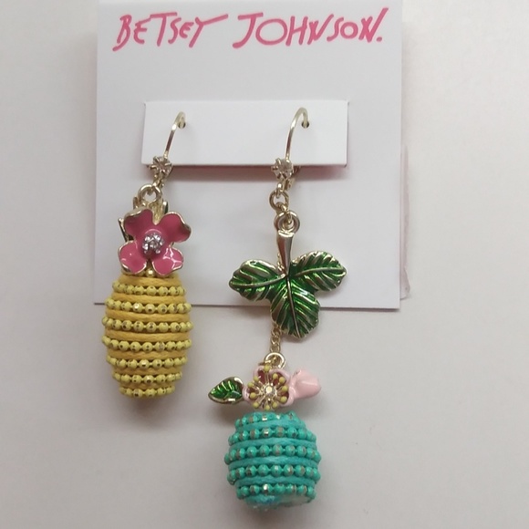 BetseyJohnsonNewMismatch Flowers in Vase Earrings - Picture 1 of 4
